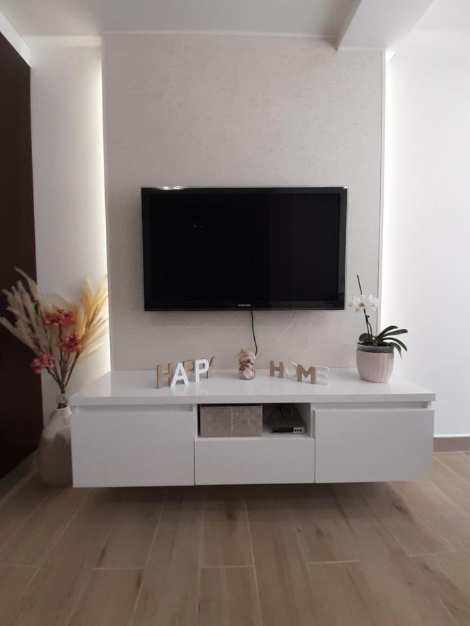 Apartment Lucky With Jacuzzi تروغير المظهر الخارجي الصورة
