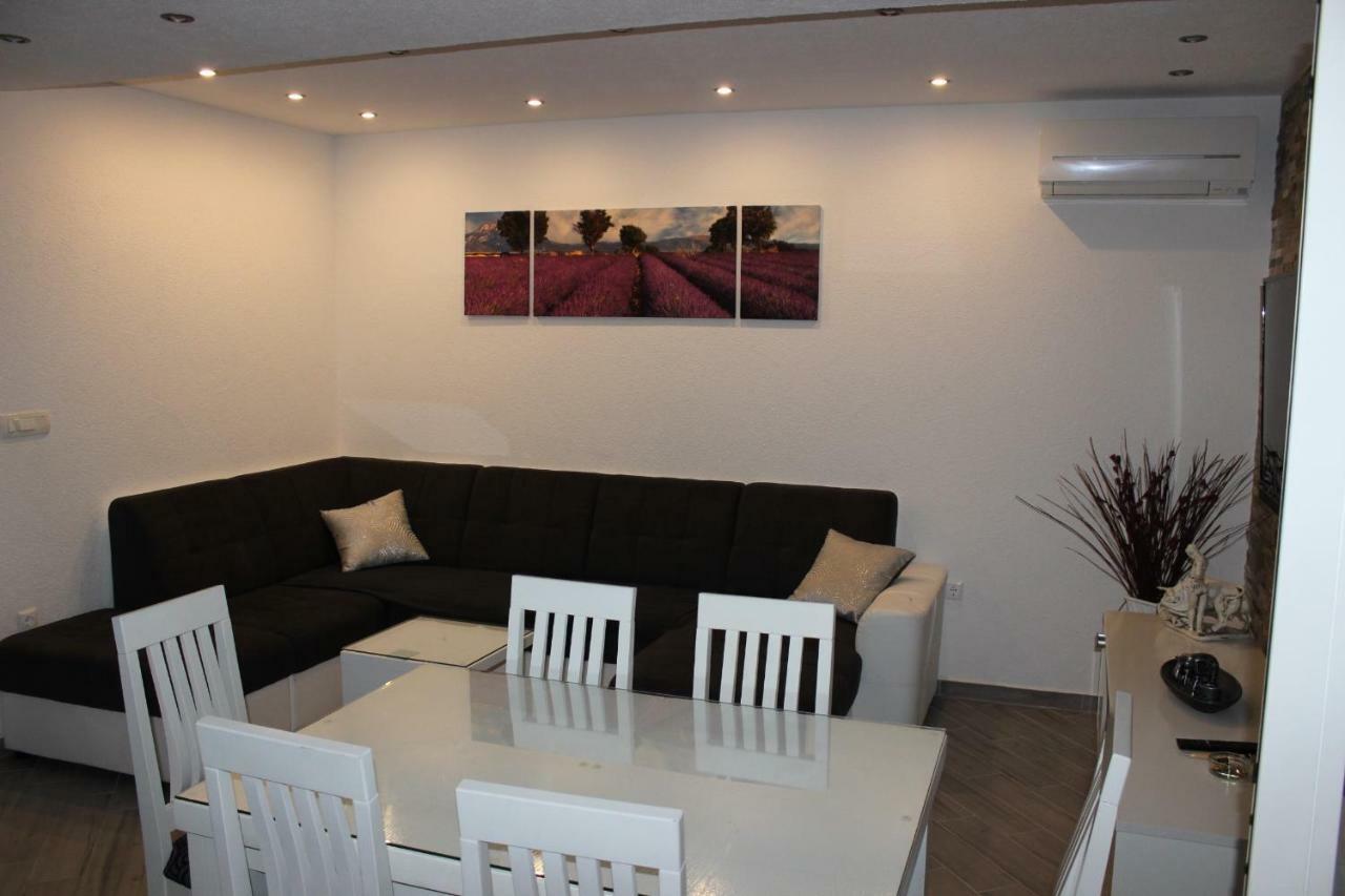 Apartment Lucky With Jacuzzi تروغير المظهر الخارجي الصورة